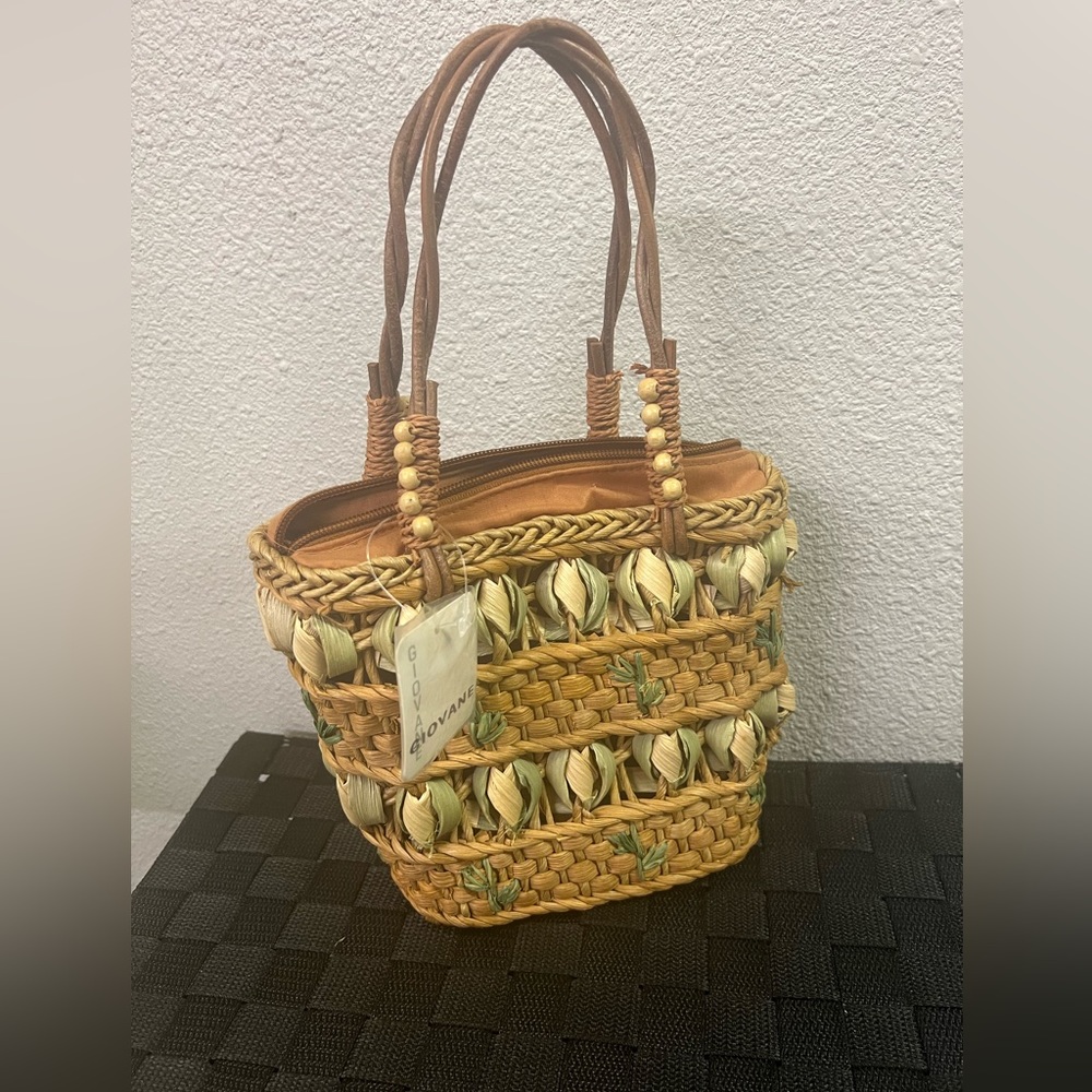 Super cute Giovane purse